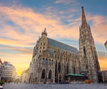 Vienna: Guided Walking Tour of City Highlights & Hidden Gems