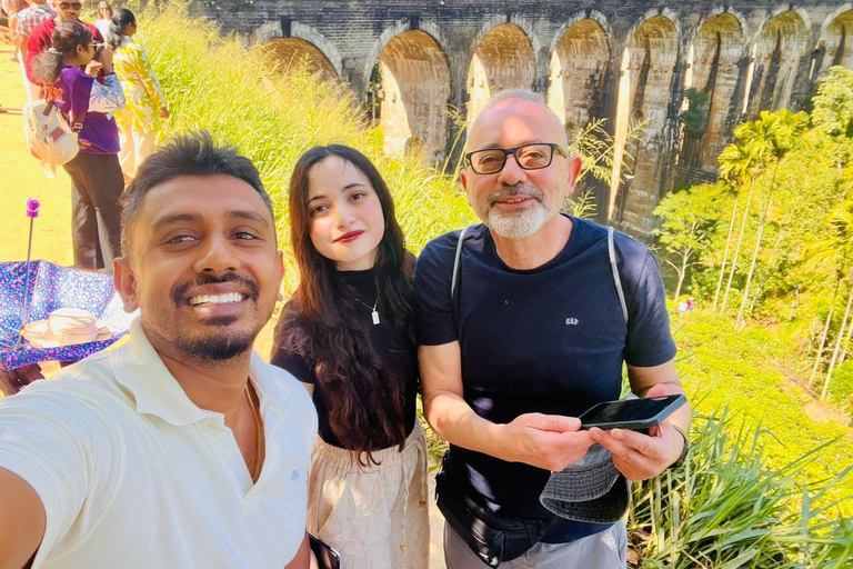 Kandy : Nanu Oya - Ella Train Ride With Private Car & Guide