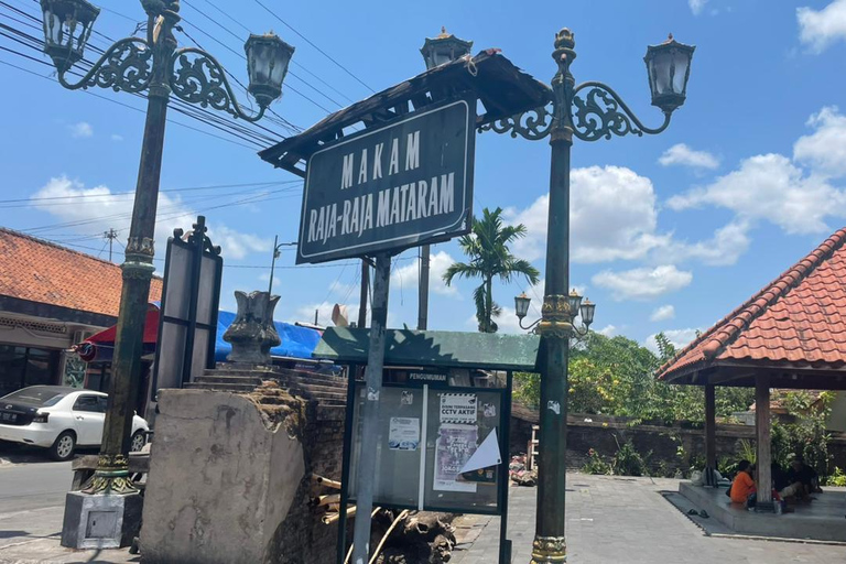 Yogyakarta: o Reino Mataram permanece com o artesanato em prataYogyakarta: Vestígios do Reino Mataram com exposição de prata