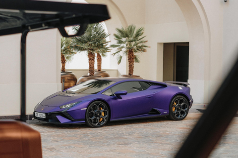 Muscat:Private Lamborghini Luxury City Tour with Local Guide Lamborghini Urus