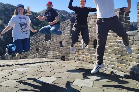 Beijing: Mutianyu Great Wall Private Tour with Tea Tasting Beijing Hotel Departure with English Speaking Driver