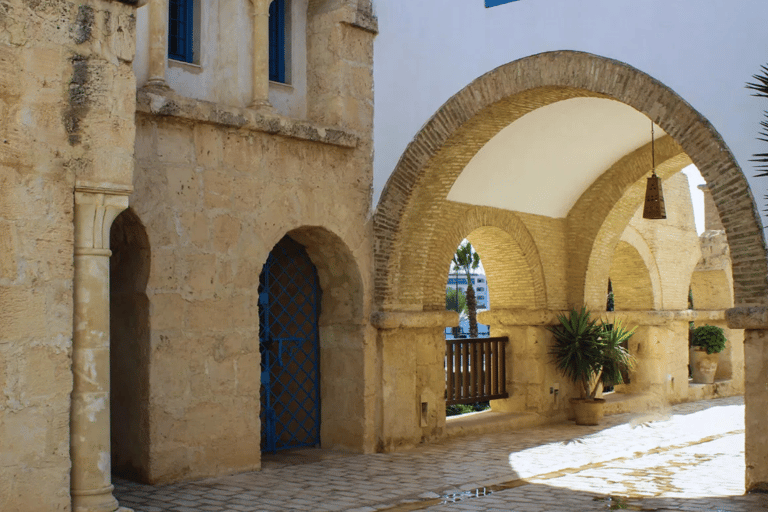 纳布勒、哈马马特集市、麦地那及手工艺半日游纳布勒、哈马马特市场、麦地那及手工艺品半日游