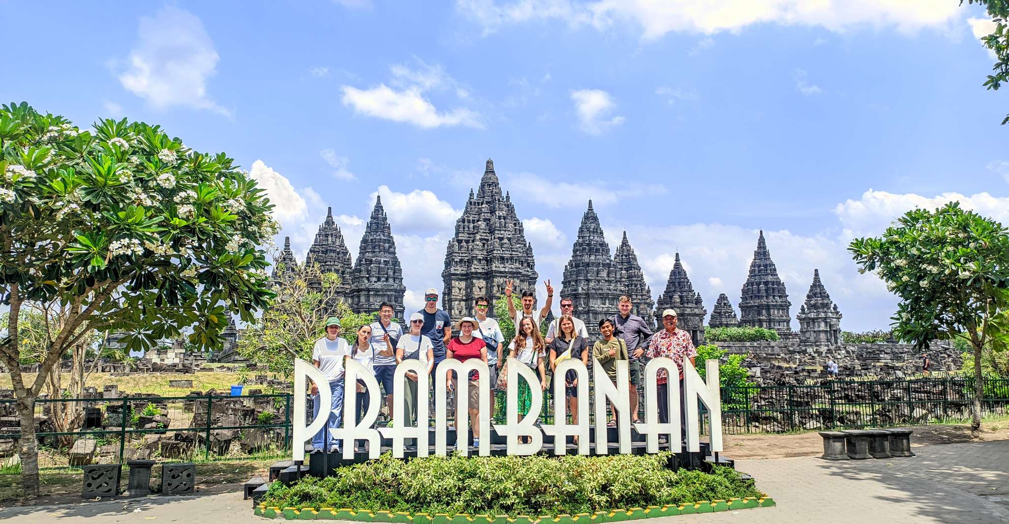 Yogyakarta: Borobudur Sunrise & Prambanan Guarantee Climb up photo 5