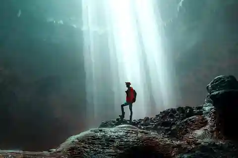 Yogyakarta : Jomblang Cave and Pindul Cave Adventure Tour