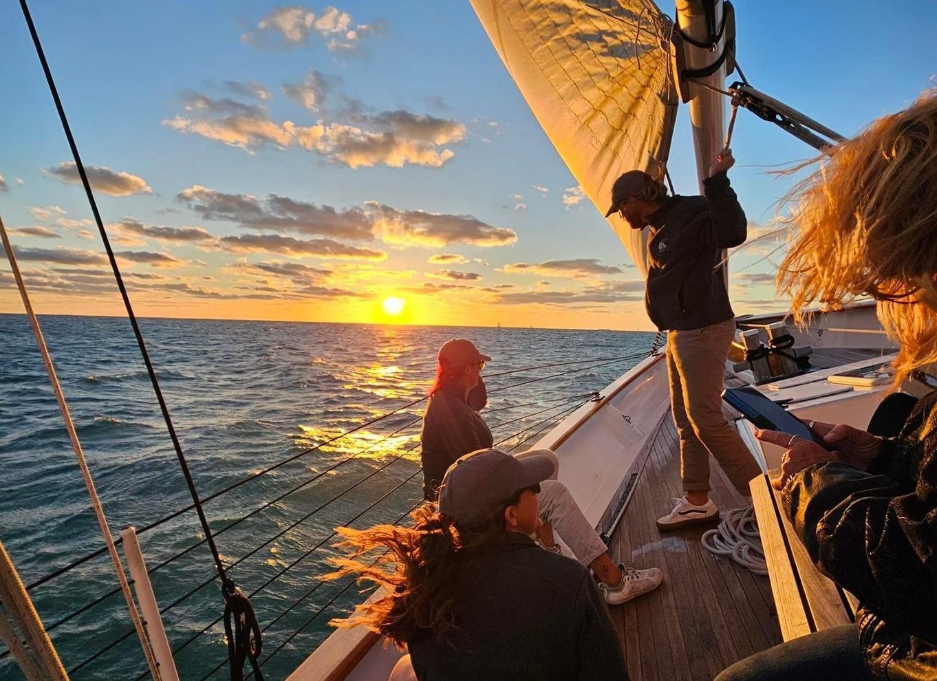 Key West: Solnedgangssejlads med skonnert med mad og drikke