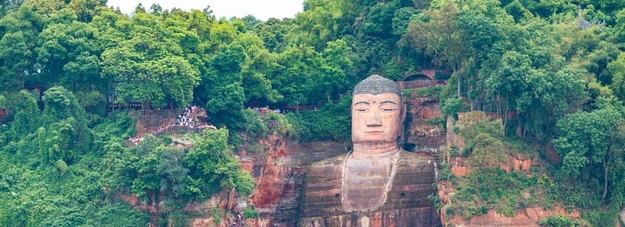 Visite privée : A la découverte des pandas et du majestueux Bouddha géant