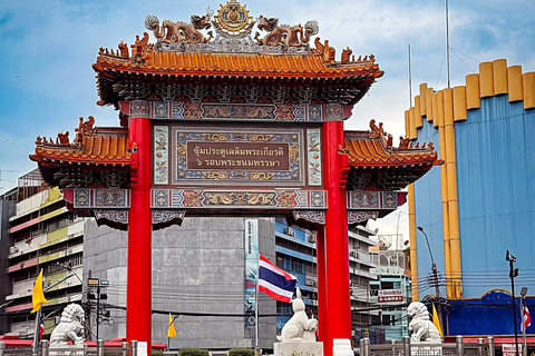 Small Group Bangkok Tour: Street Food, Markets and Temples