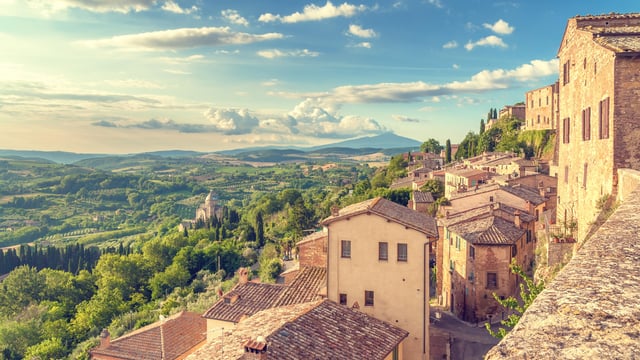 Desde Roma: Colinas de la Toscana, Cata de Vinos y Almuerzo en Montepulciano