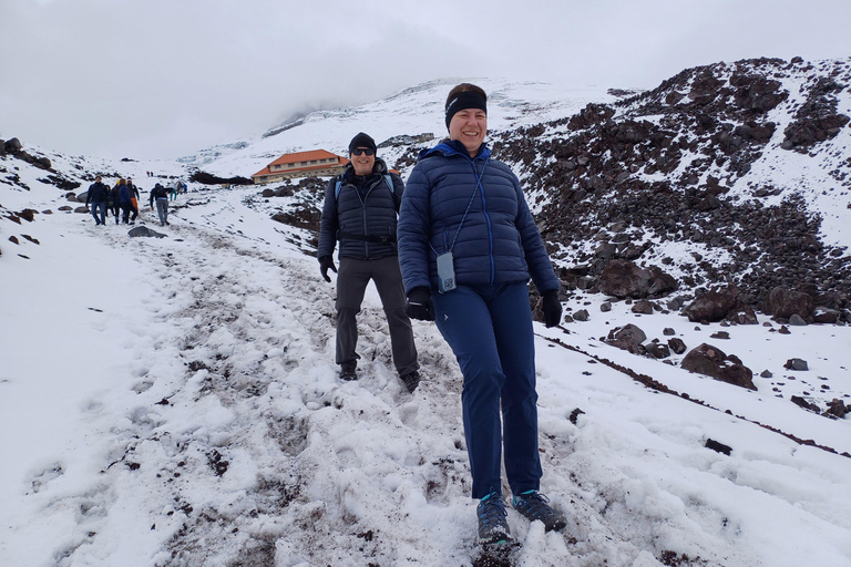 Quito: Cotopaxi Volcano Hike and Limpiopungo Lagoon Tour