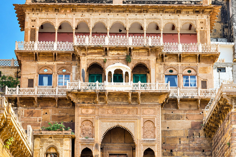 Varanasi: Private Fort, Mosque & Temple with Flower Market