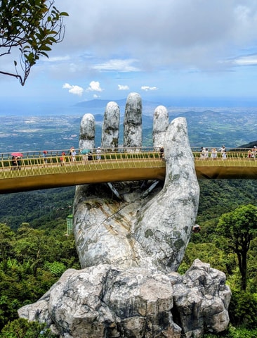 Ba Na Hills: Golden Hand Bridge Early Morning Tour- Private