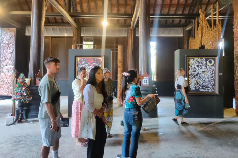 Chiang Rai:Guided Highlights Full-Day Tour-FREE LUNCH BUFFET Experience the Wonders of Chiang Rai with Free Thai Buffet