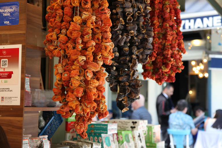 İzmir: City Walking Tour with the Old Bazaar