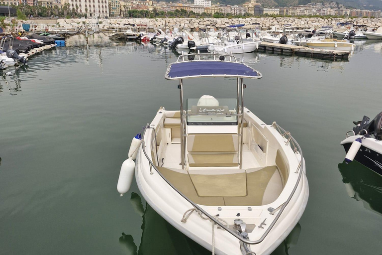 Explore the Amalfi Coast in a day CAYMAN (40 hp, 5.85 m)
