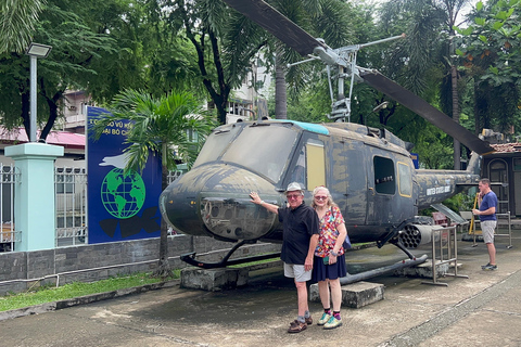 Tour privado en Vespa por Saigón: Ciudad de Ho Chi MinhRecogida/Devolución en el puerto de Phu My