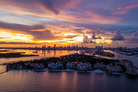 Miami Beach: Night Lights Private Air Tour - Kostenloser ChampagnerMiami Beach: Private Nachttour im Flugzeug - Champagner gratis