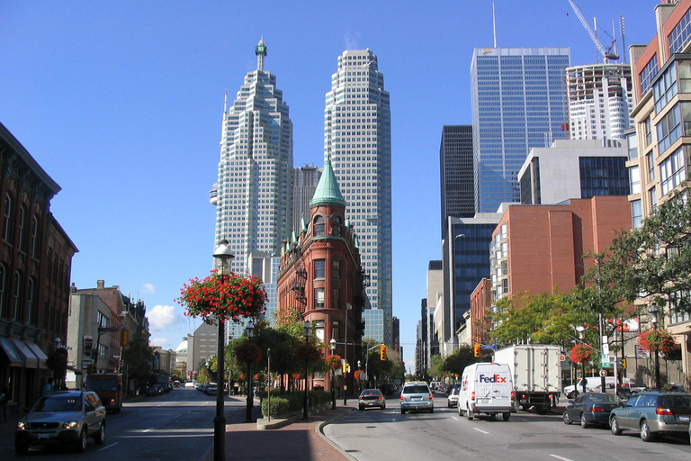 City tour of Toronto with Spanish speaking guide