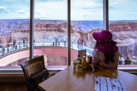 Las Vegas: bustour Grand Canyon West met halte Hoover DamTour Grand Canyon West Rim met Skywalk en lunch