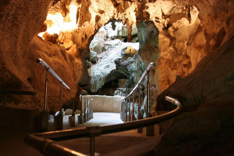 Altos de Chavón and Caves of Wonders Tour from Santo Domingo