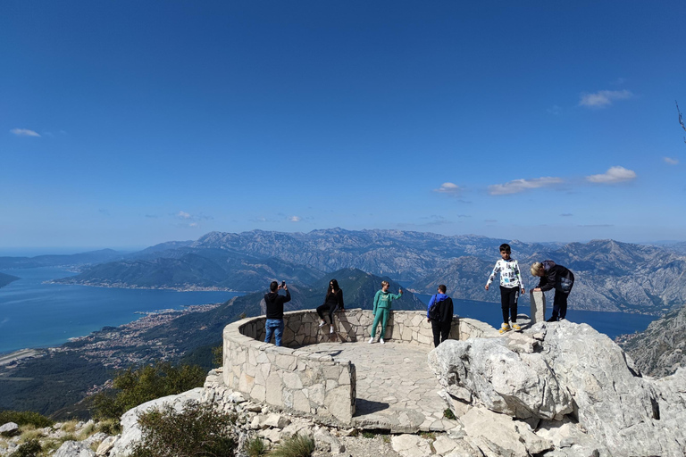 الجبل الأسود: جولة خاصة في Lovćenجولة لوفتشين الخاصة