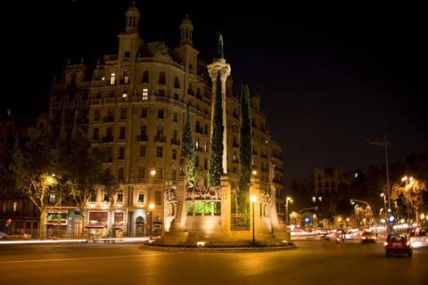Barcelona: Night Bus Tour with Live Guide English Tour