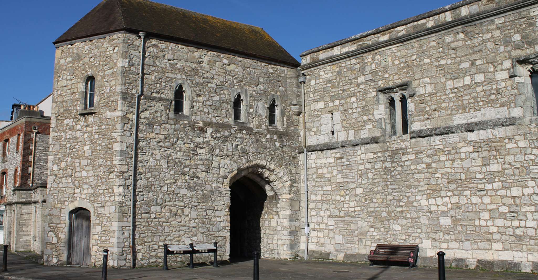 Southampton, Quirky self-guided smartphone heritage walks - Hizvo