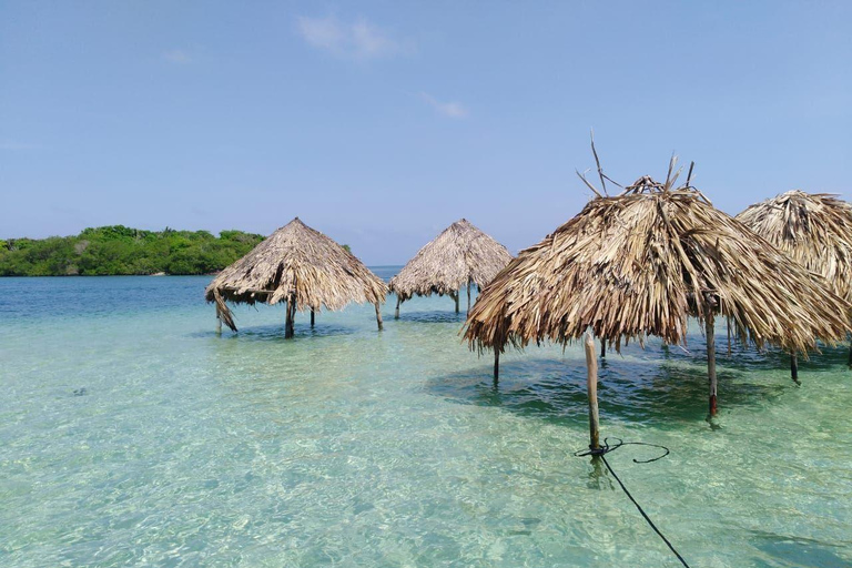 Carthagène : excursion de 4 îles + Plancton + DéjeunerCarthagène : excursion d'une journée sur 4 îles + Plancton + Déjeuner