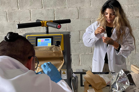 Medellín: Medical Cannabis Industry Tour with Lab & Lunch