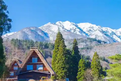 名古屋発：飛騨高山と世界遺産白川郷
