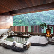 Taipei: Wulai Hot Spring, Waterfall, Cable Car & Old Street