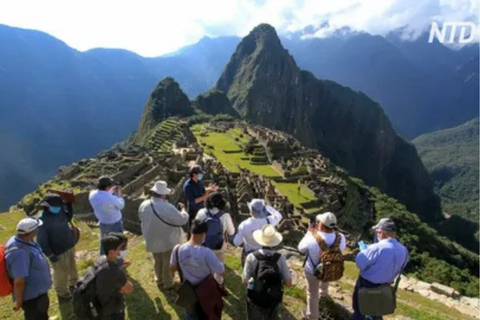 Private Guided Machu Picchu Tour from Aguas Calientes