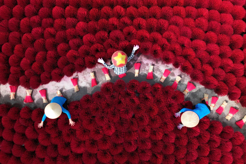 Hanoi: Salt-Making Village Or Incense Village & Hat Village Morning: Hat Village & Incense Village - Best - SMALL GROUP