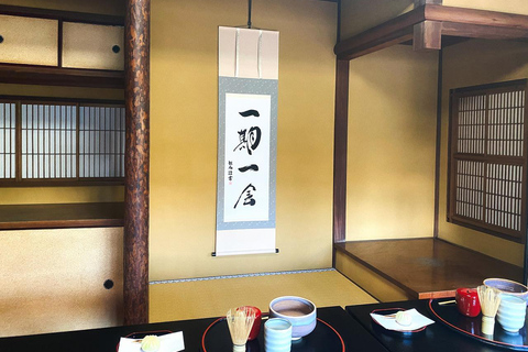 Kyoto: Table Style Tea Ceremony with Scenic Garden View 【2nd Floor】 Tea Ceremony with Scenic Garden View