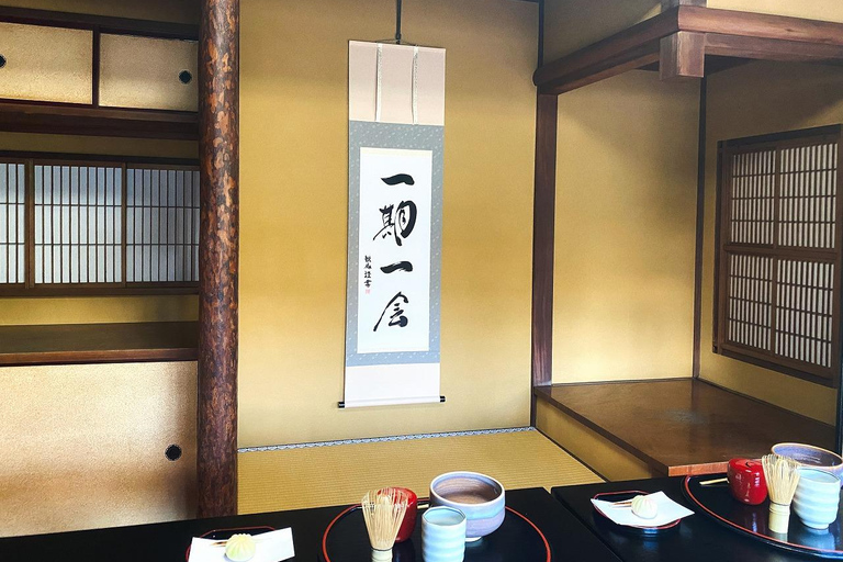 Kyoto: Table Style Tea Ceremony with Scenic Garden View 【2nd Floor】 Tea Ceremony with Scenic Garden View