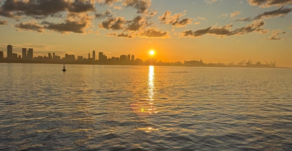 Buenos Aires: Puerto Madero Sunset Cruise mit offener Bar