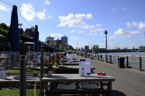 Düsseldorf : Vieille ville et rives du Rhin - cœur et ligne de vieDüsseldorf : Vieille ville et Promenade du Rhin