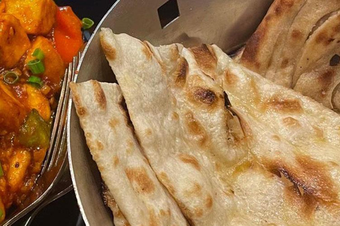 Delhi: Street Food Tour with local Guide Delhi: Street Food Tour with Guide, Transport, and Food