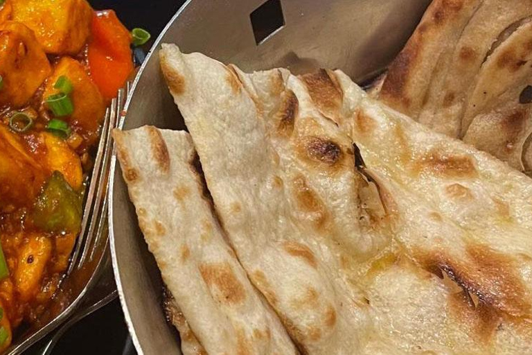 Delhi: Street Food Tour with local Guide Delhi: Street Food Tour with Guide, Transport, and Food