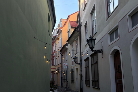 Riga: 2 in 1 - Old Town Walking Tour & Pub Crawl