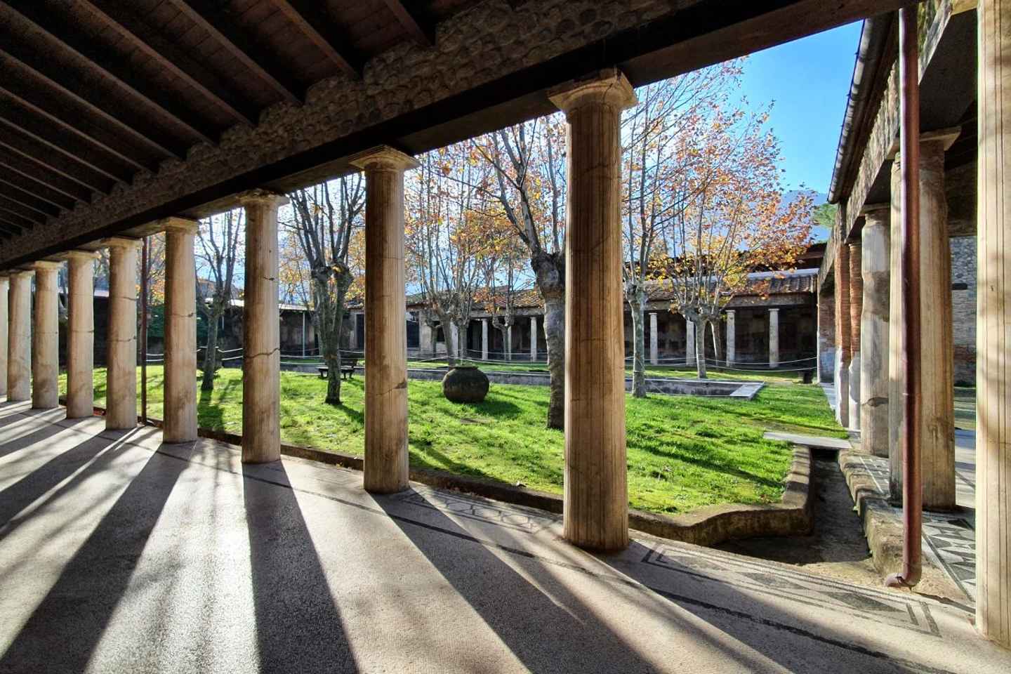 Visita Top Privata: Ville di Stabia e Scavi Oplonti con Biglietti Inclusi