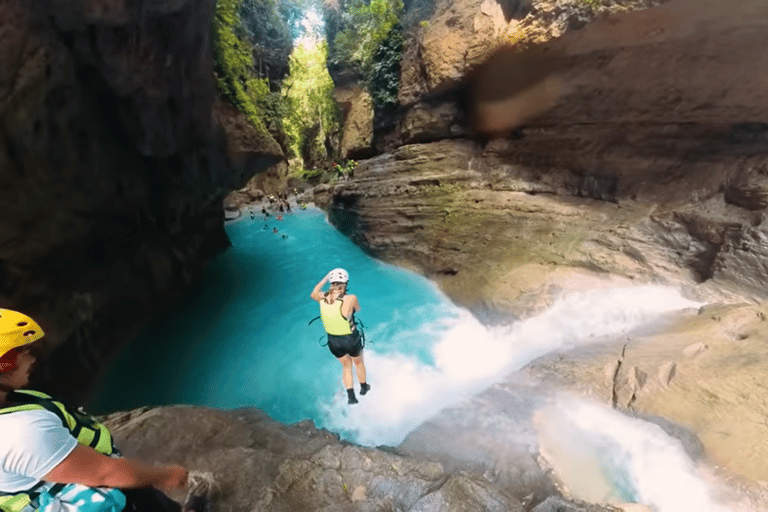 Cebu : Excursion en groupe à Oslob Whaleshark et Canyoneering avec déjeuner