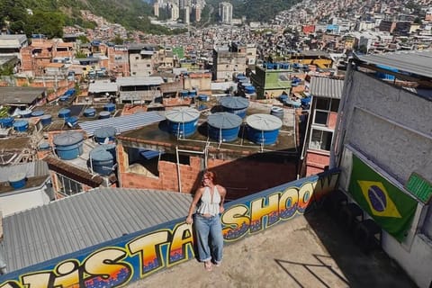 Rio de Janeiro: Cultural Experience in the Rocinha Favela with Local Guide