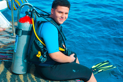 Sharm el-Sheikh: Ras Mohammed & White Island Dive & Snorkel Option 2: Certified Divers - Including Equipment