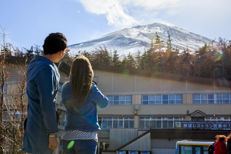 Da Tokyo: Tour in autobus della quinta stazione del Monte Fuji e del lago KawaguchiPosti a sedere dell&#039;ultimo minuto (senza pranzo e senza biglietti)