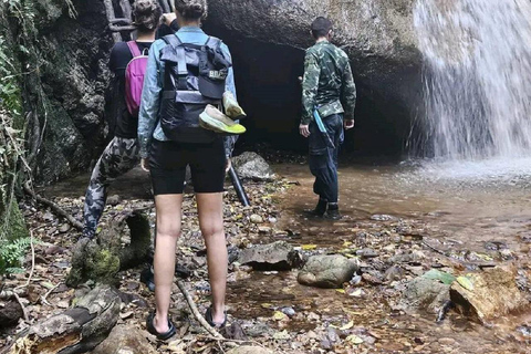 Chiang Mai : Randonnée d'une journée à Doi Saket - Itinéraire non touristiqueChiang Mai : Randonnée d'une journée à Doi Saket - Itinéraire non touristique.