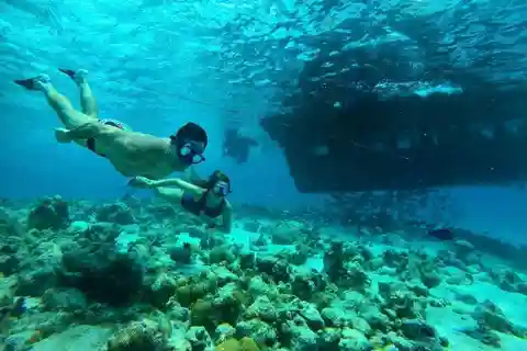 SAN ANDRES: CONHECE O NAUTILUS SEMI-SUBMARINO