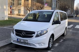 Prag: Privater Flughafentransfer mit dem Minivan (PRG)