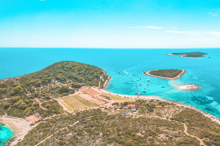 From Split: Blue Cave & 5 Islands Amazing Speedboat Tour