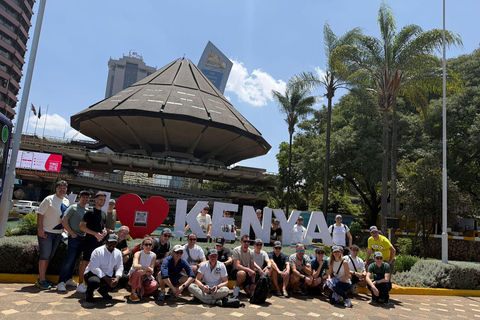 Nairobi: City Walking Tour with Local Food Tasting