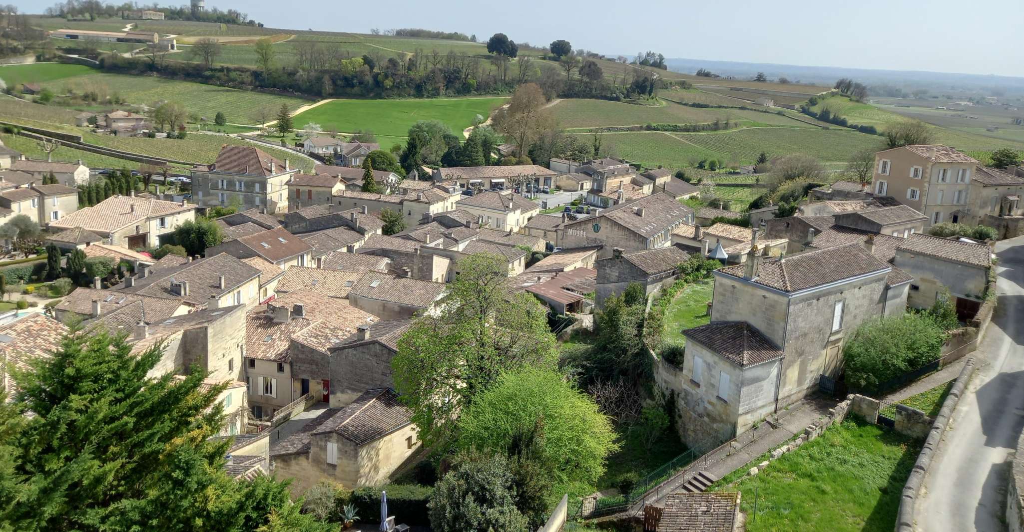 Enjoy Saint-Emilion with a Wine Tasting in 5 hours. - Housity